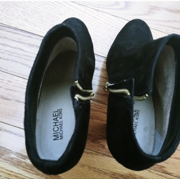 MICHAEL Michael Kors Black Suede Ankle Booties - Picture 5 of 7